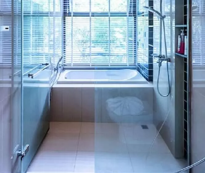 The Deck Patong By Vip