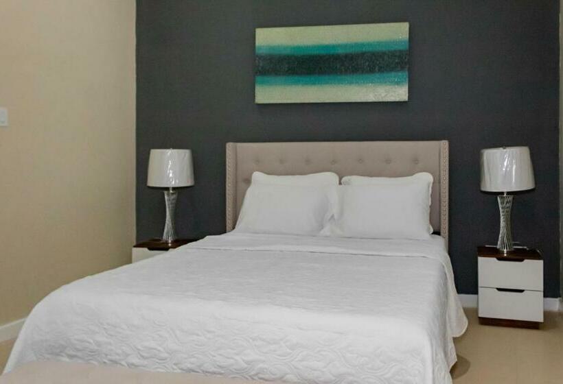 A Wave From It All @ Aqueducts