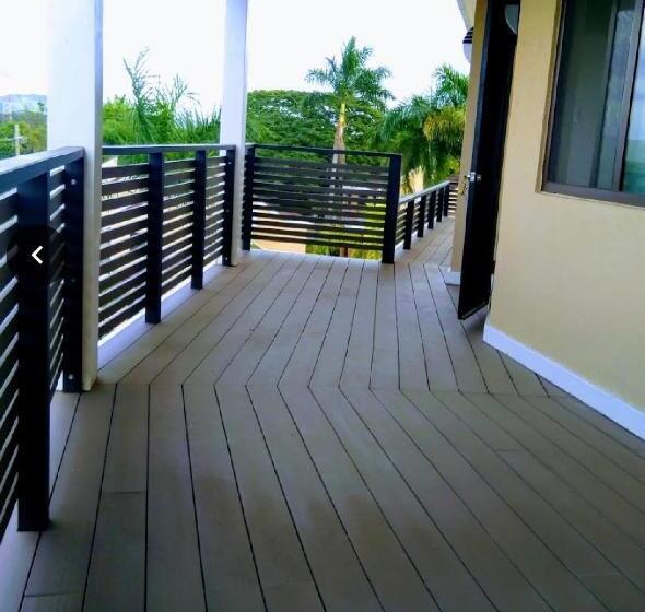 A Wave From It All @ Aqueducts