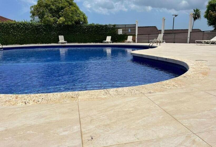 A Wave From It All @ Aqueducts