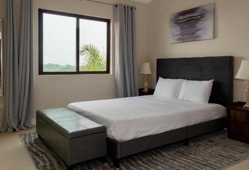 A Wave From It All @ Aqueducts