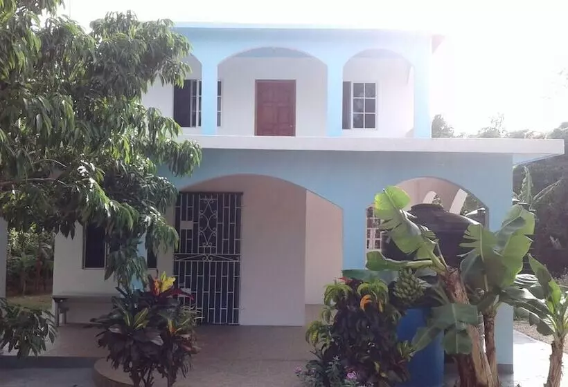 تختخواب و صبحانه The Tomlinson S House