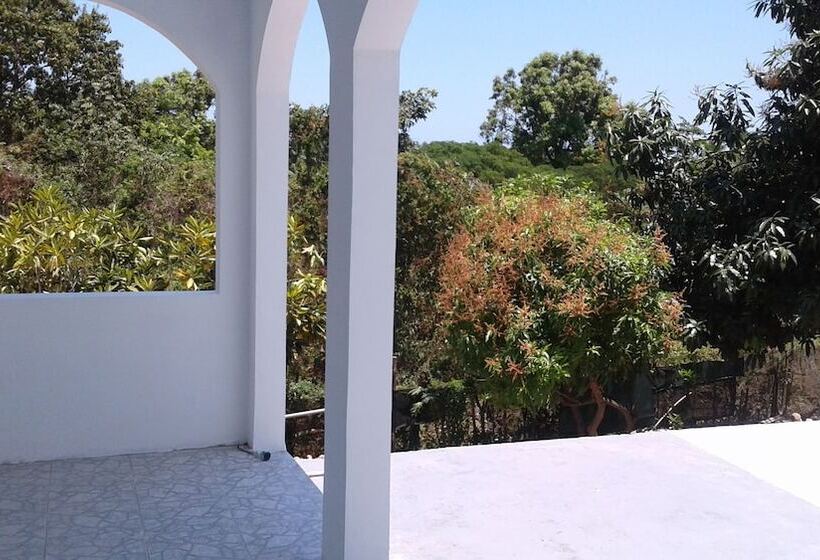 تختخواب و صبحانه The Tomlinson S House