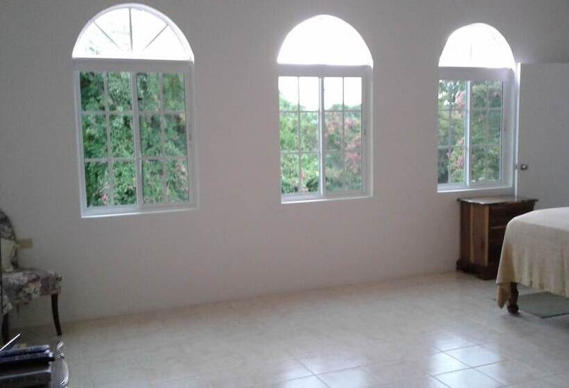 تختخواب و صبحانه The Tomlinson S House