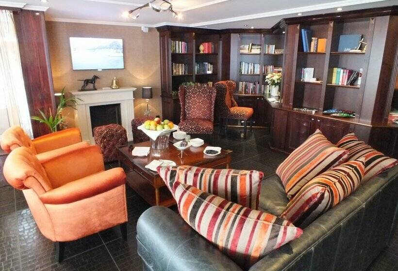 Crossgates Hotelship Medienhafen Düsseldorf