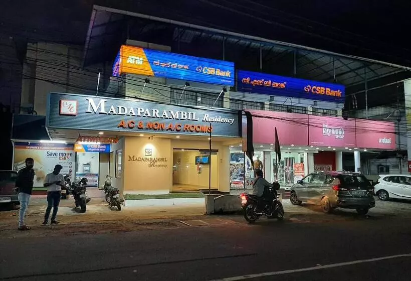 هتل Madaparambil Residency