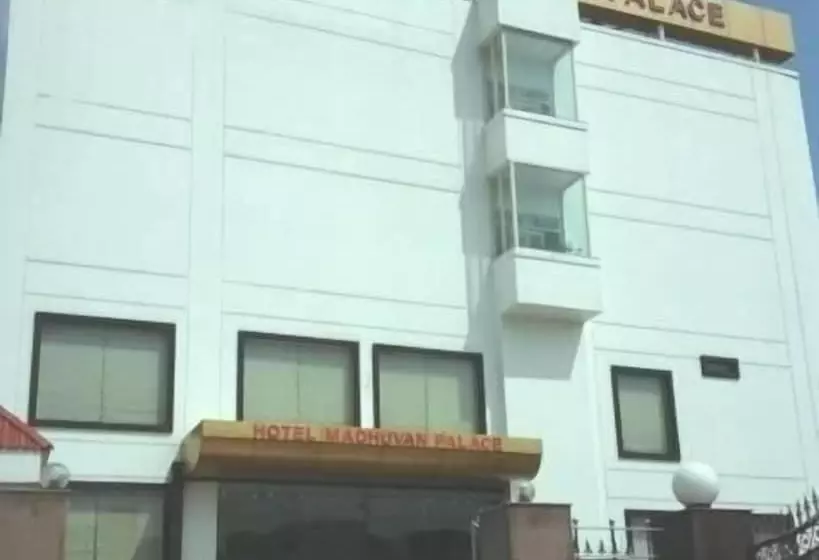 Hotel Madhuvan Palace