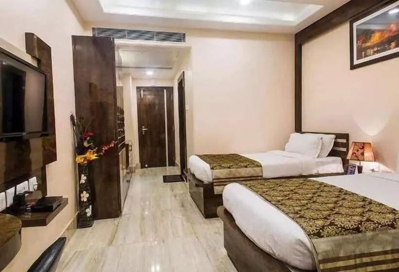 Hotel Madhuvan Palace