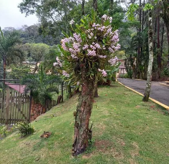 Hotelli Pousada Green Garden