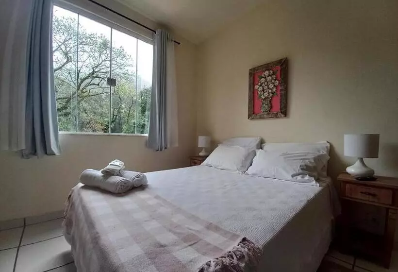 Hotelli Pousada Green Garden