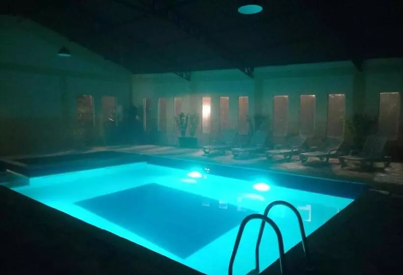 Hotelli Pousada Green Garden