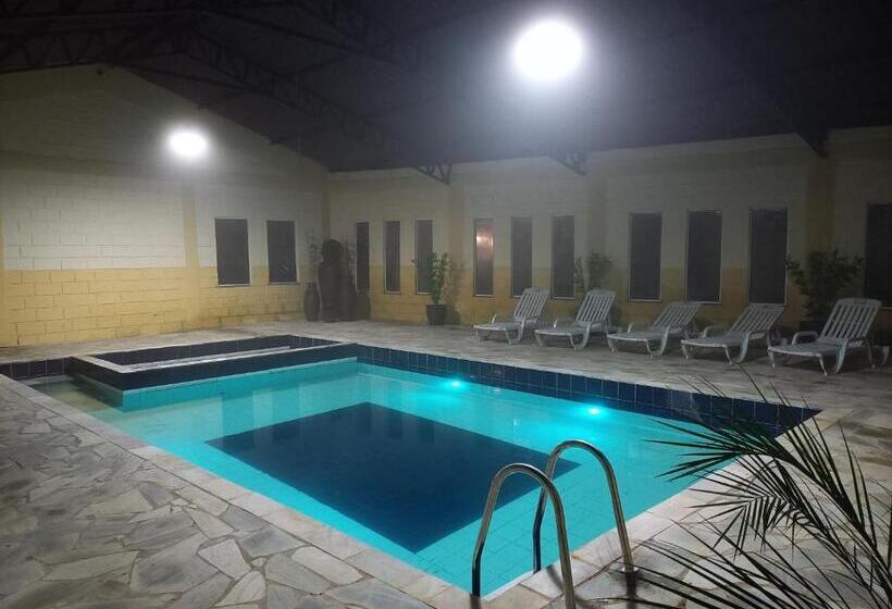 Hotel Pousada Green Garden