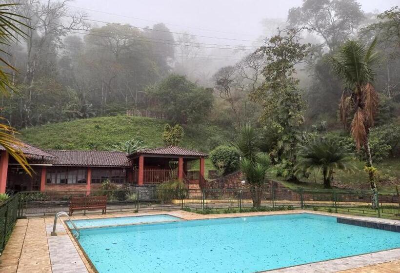 Hotel Pousada Green Garden