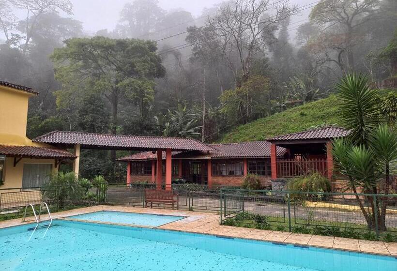 Hotel Pousada Green Garden