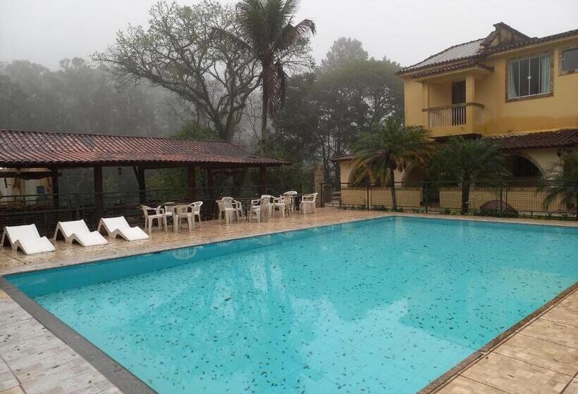 Hotel Pousada Green Garden