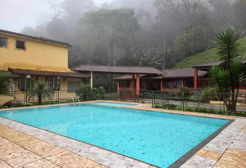 Hotelli Pousada Green Garden