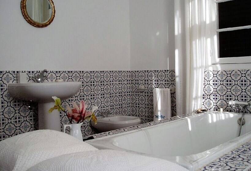 Old Post Office House Etc Madeira