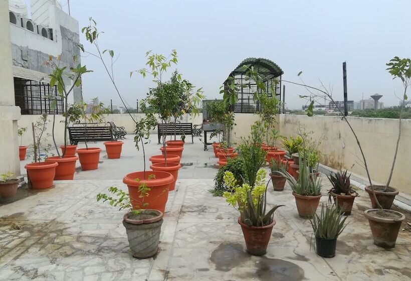 Пансион Prince Palace