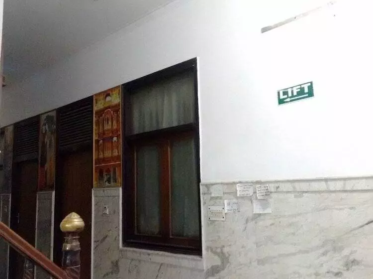 Majatalo Prince Palace