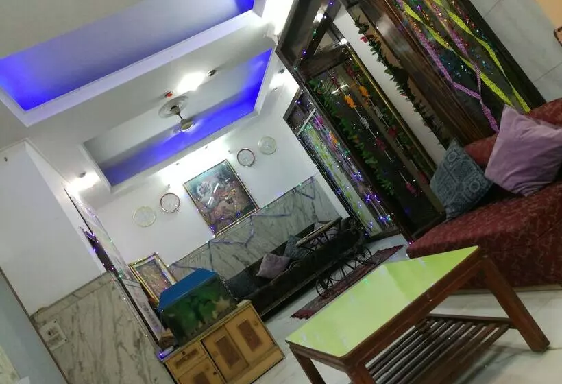 Majatalo Prince Palace