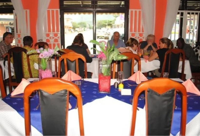 Sandton Hotel Kasese