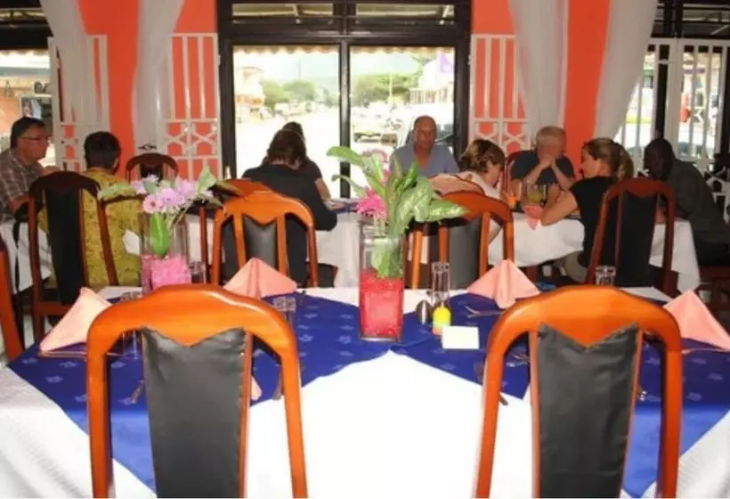 Sandton Hotel Kasese