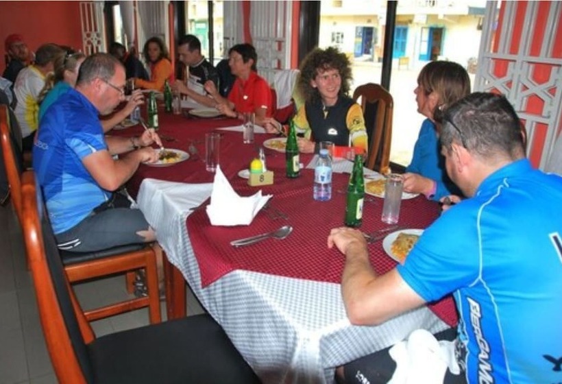 Sandton Hotel Kasese