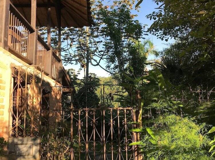 Viga Vieja El Jardin By Nomad Guru