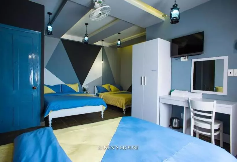 هتل Ken S Backpackers