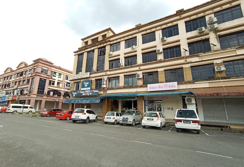 בית מלון כפרי Oyo 90117 Grand Inn