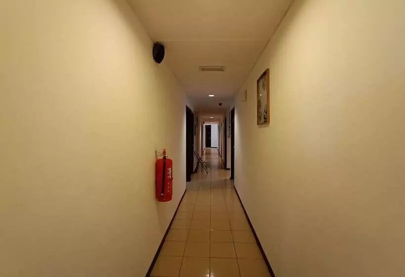 هتل Oyo 90117 Grand Inn