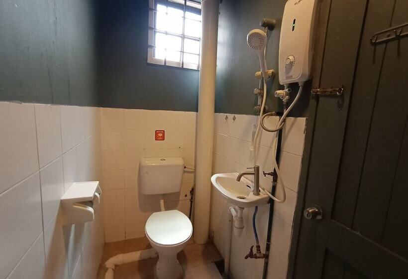 בית מלון כפרי Oyo 90117 Grand Inn