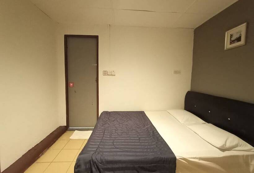 בית מלון כפרי Oyo 90117 Grand Inn