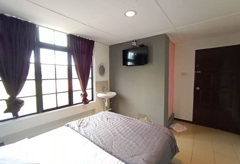 בית מלון כפרי Oyo 90117 Grand Inn