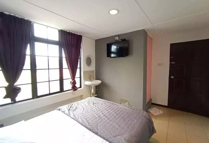 هتل Oyo 90117 Grand Inn