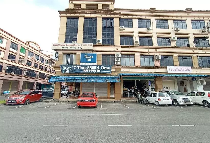 هتل Oyo 90117 Grand Inn