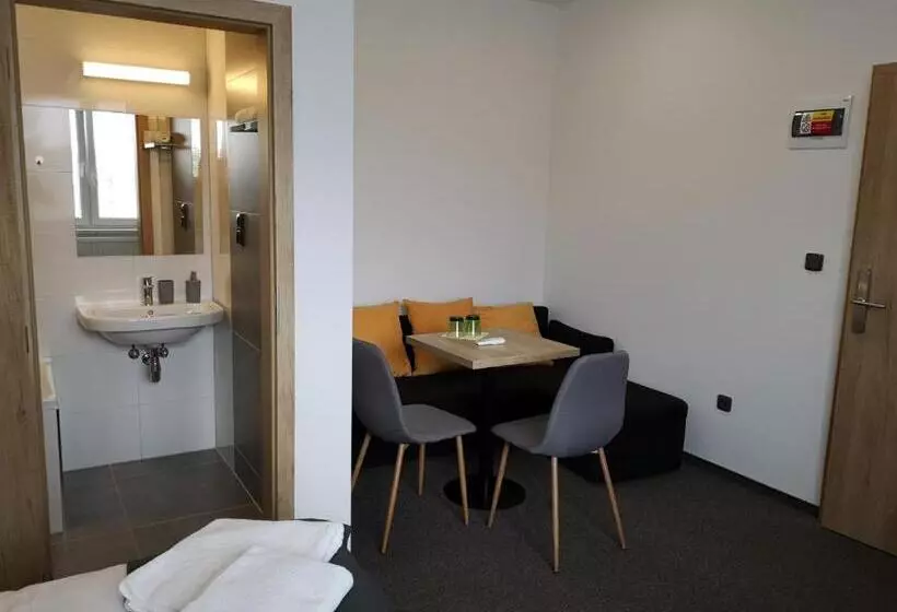 ホテル Penzion Don