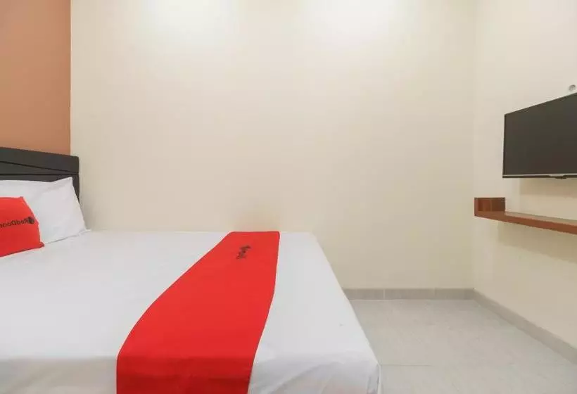 Hotelli Reddoorz Syariah Near Summarecon Mall Serpong 2
