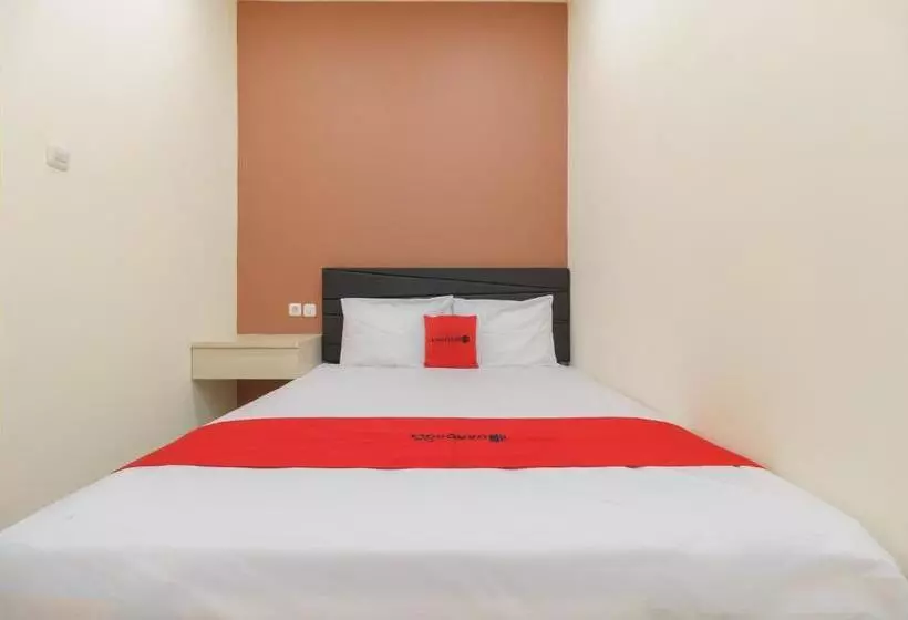 Hotelli Reddoorz Syariah Near Summarecon Mall Serpong 2