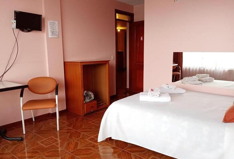 פנסיון Hostal Sauna Water Palace