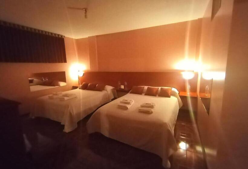 פנסיון Hostal Sauna Water Palace