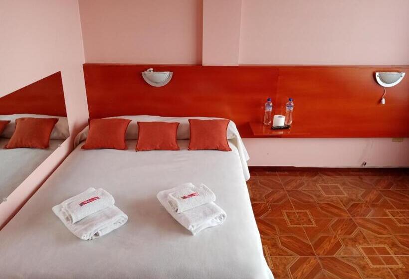 פנסיון Hostal Sauna Water Palace