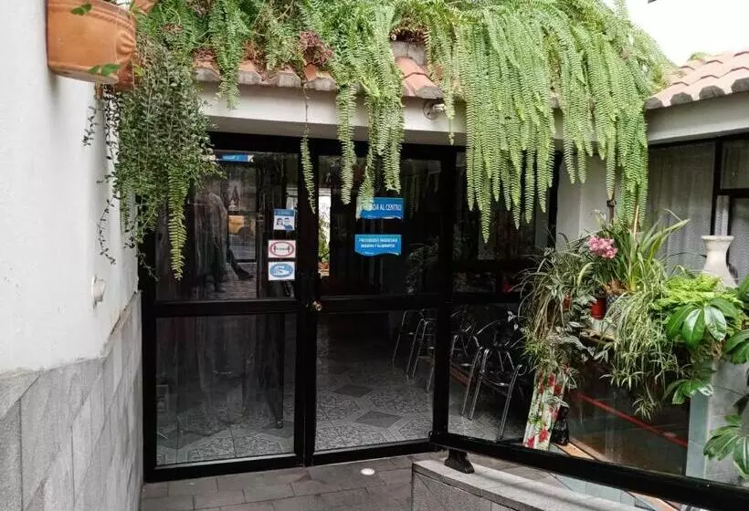 ペンション Hostal Sauna Water Palace