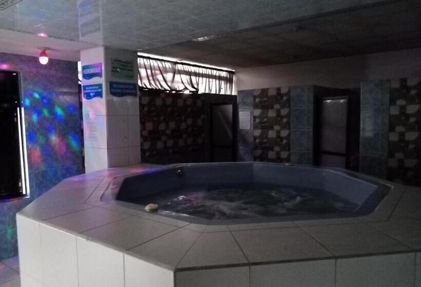 פנסיון Hostal Sauna Water Palace