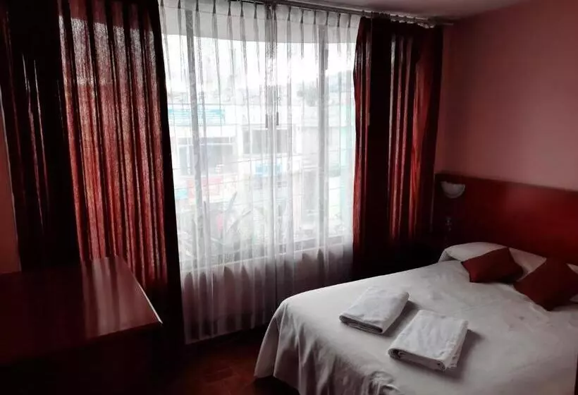 ペンション Hostal Sauna Water Palace