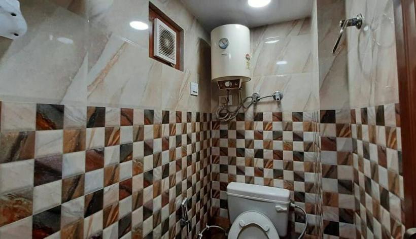 פנסיון Room In Guest Room Posh S Delhi Foreigners Area, Lajpat Nagar