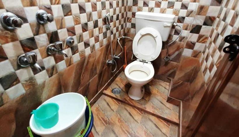 פנסיון Room In Guest Room Posh S Delhi Foreigners Area, Lajpat Nagar