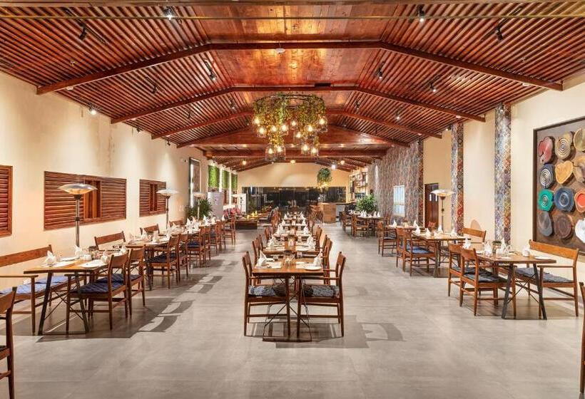 Suryavilas Luxury Resort & Spa