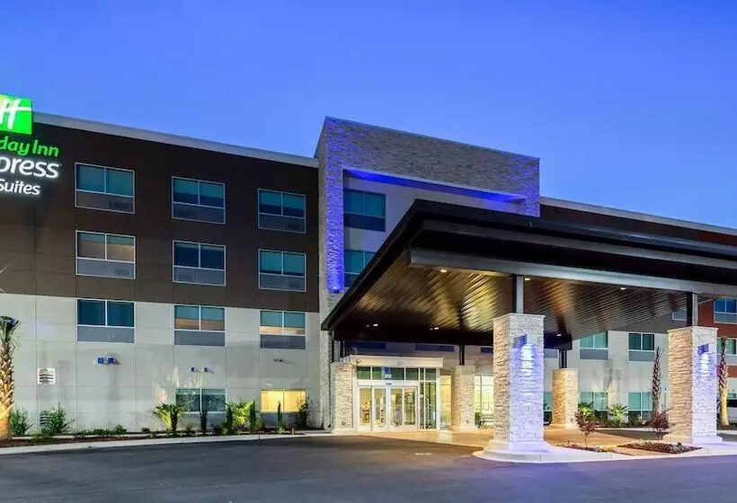 Hotelli Holiday Inn Express & Suites Latta By Ihg
