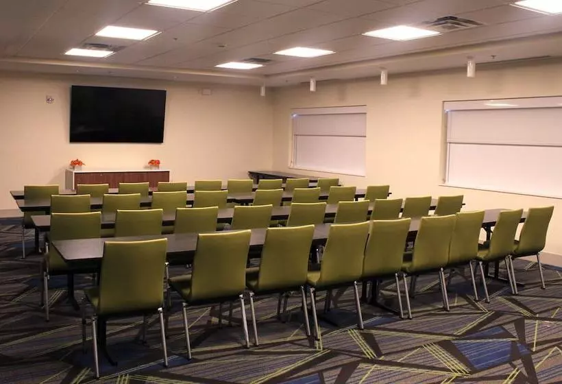 Hotelli Holiday Inn Express & Suites Latta By Ihg